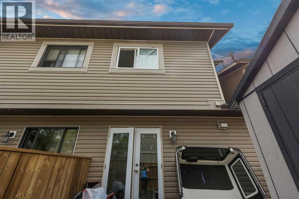 Single Family House for Sale in  Falshire Terrace NE Falconridge Calgary 