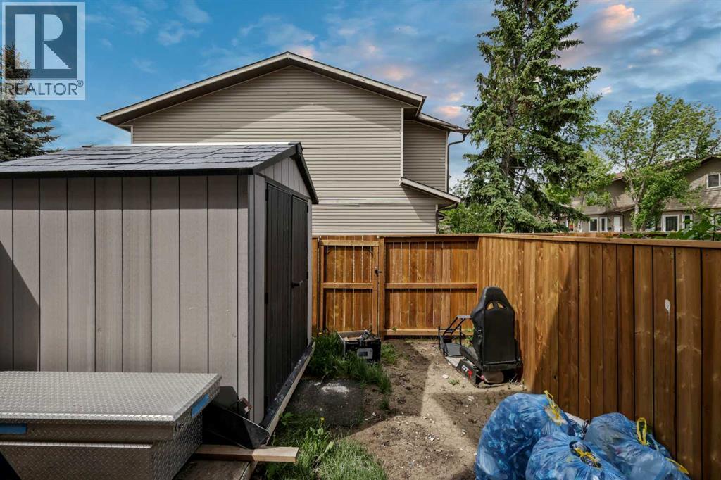 Single Family House for Sale in  Falshire Terrace NE Falconridge Calgary 