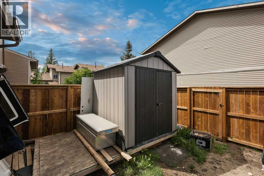 Single Family House for Sale in  Falshire Terrace NE Falconridge Calgary 