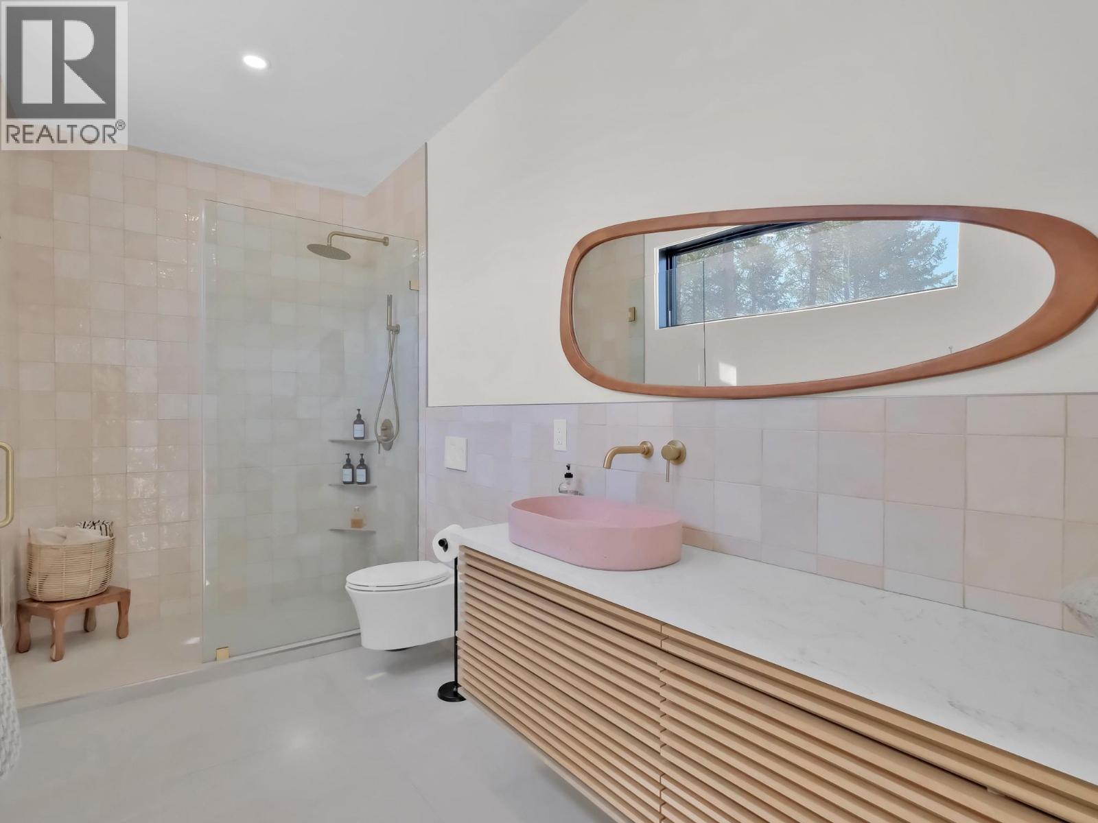 9485 Houghton Road, Fintry