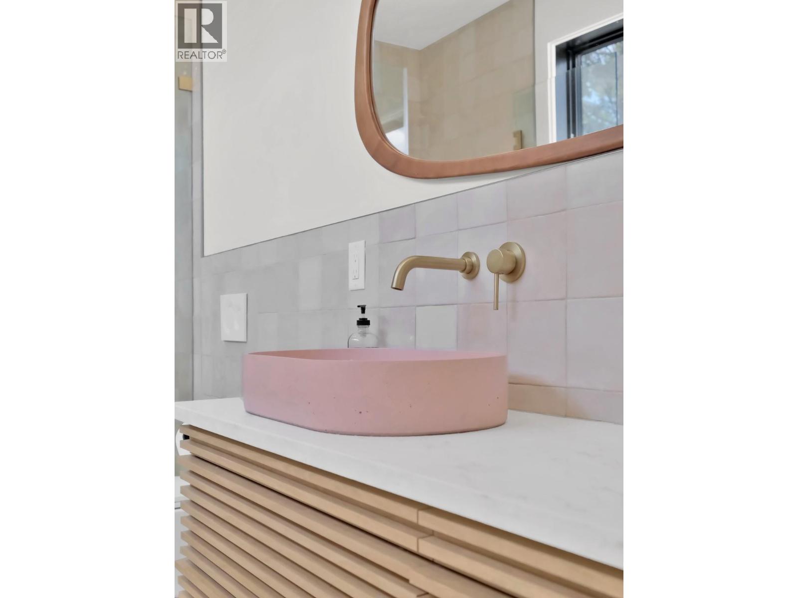 9485 Houghton Road, Fintry