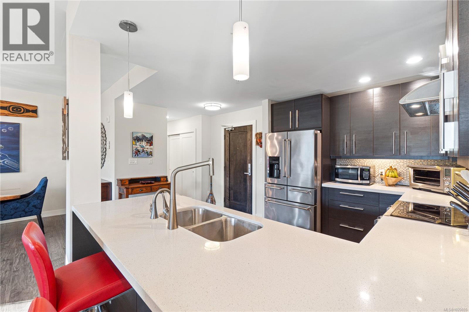 203 439 College Rd, Qualicum Beach