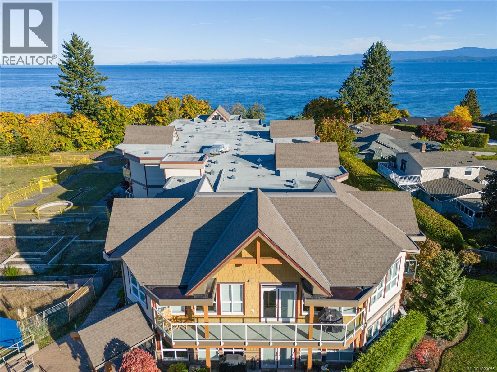 203 439 College Rd, Qualicum Beach