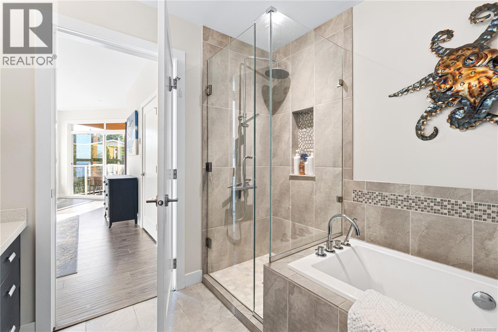 203 439 College Rd, Qualicum Beach