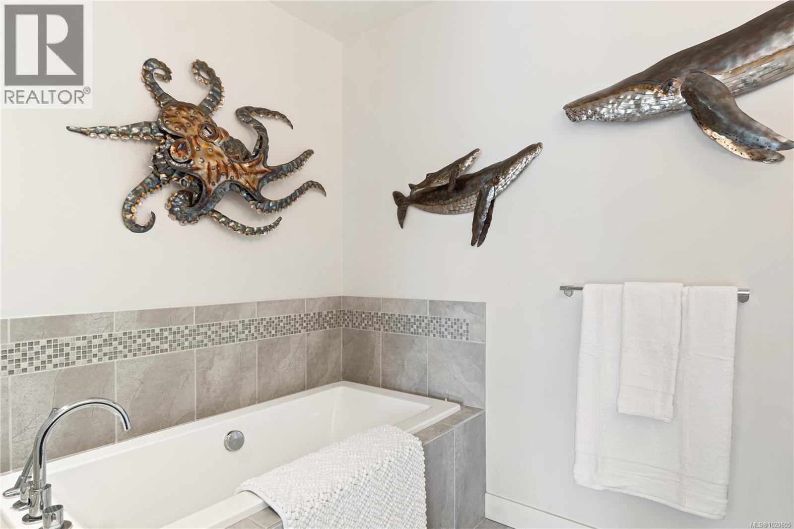 203 439 College Rd, Qualicum Beach