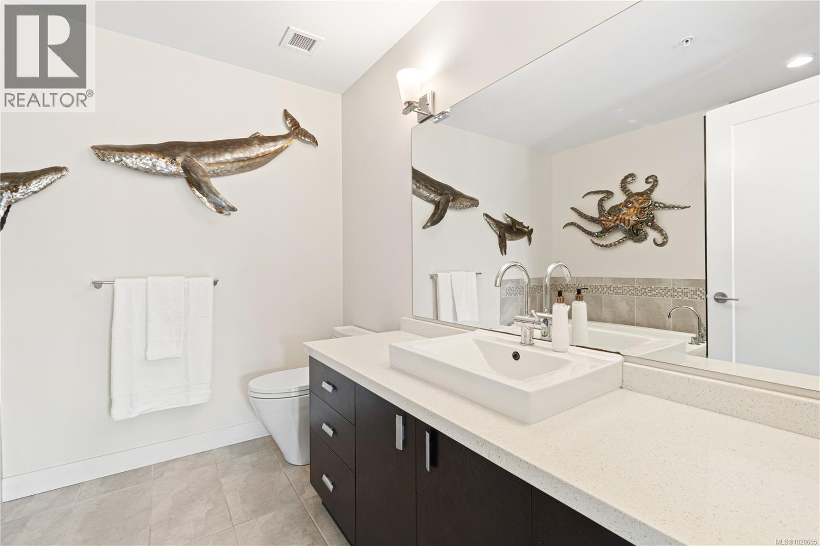 203 439 College Rd, Qualicum Beach