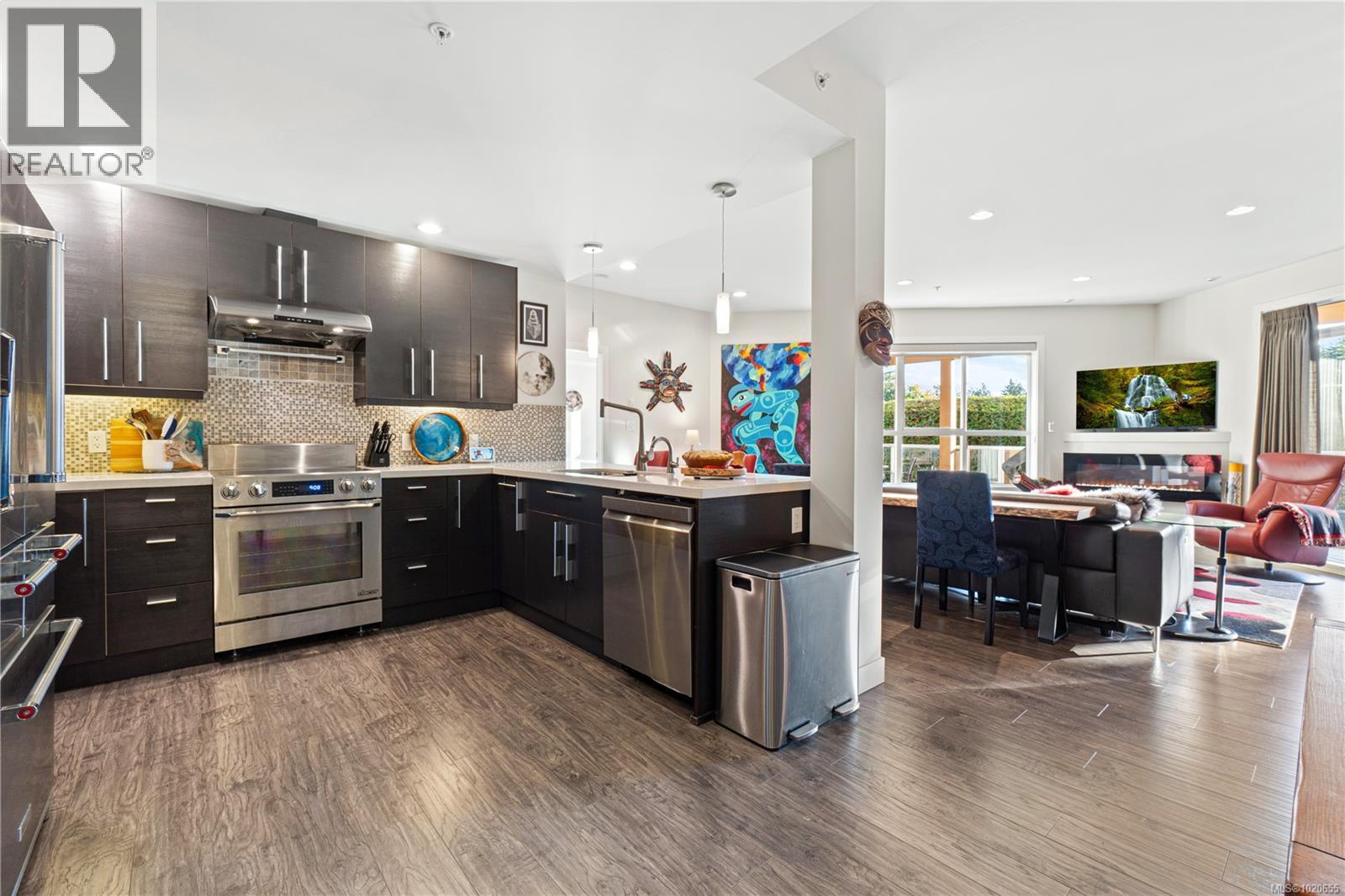 203 439 College Rd, Qualicum Beach