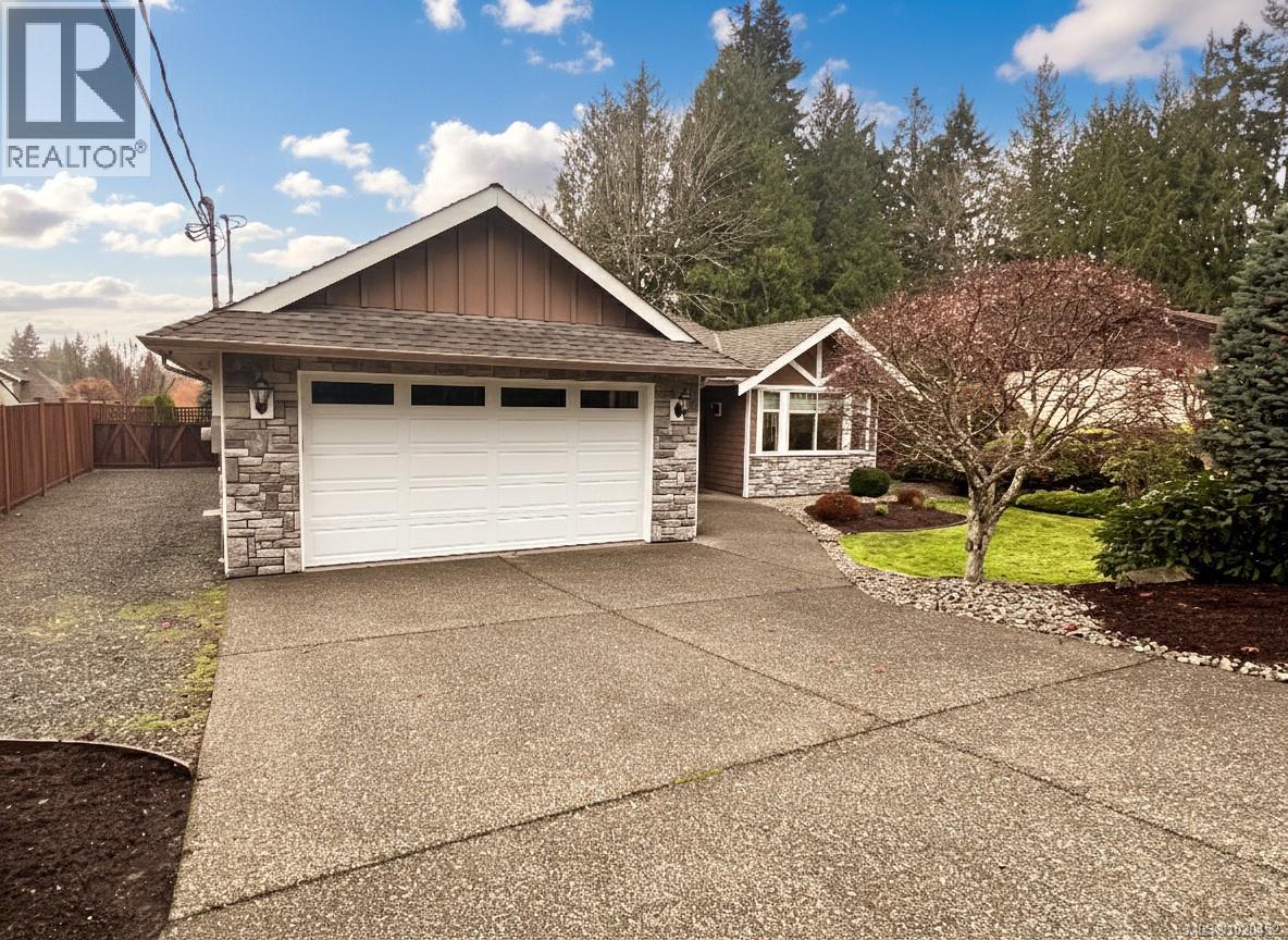 345 Dorset Rd, Qualicum Beach