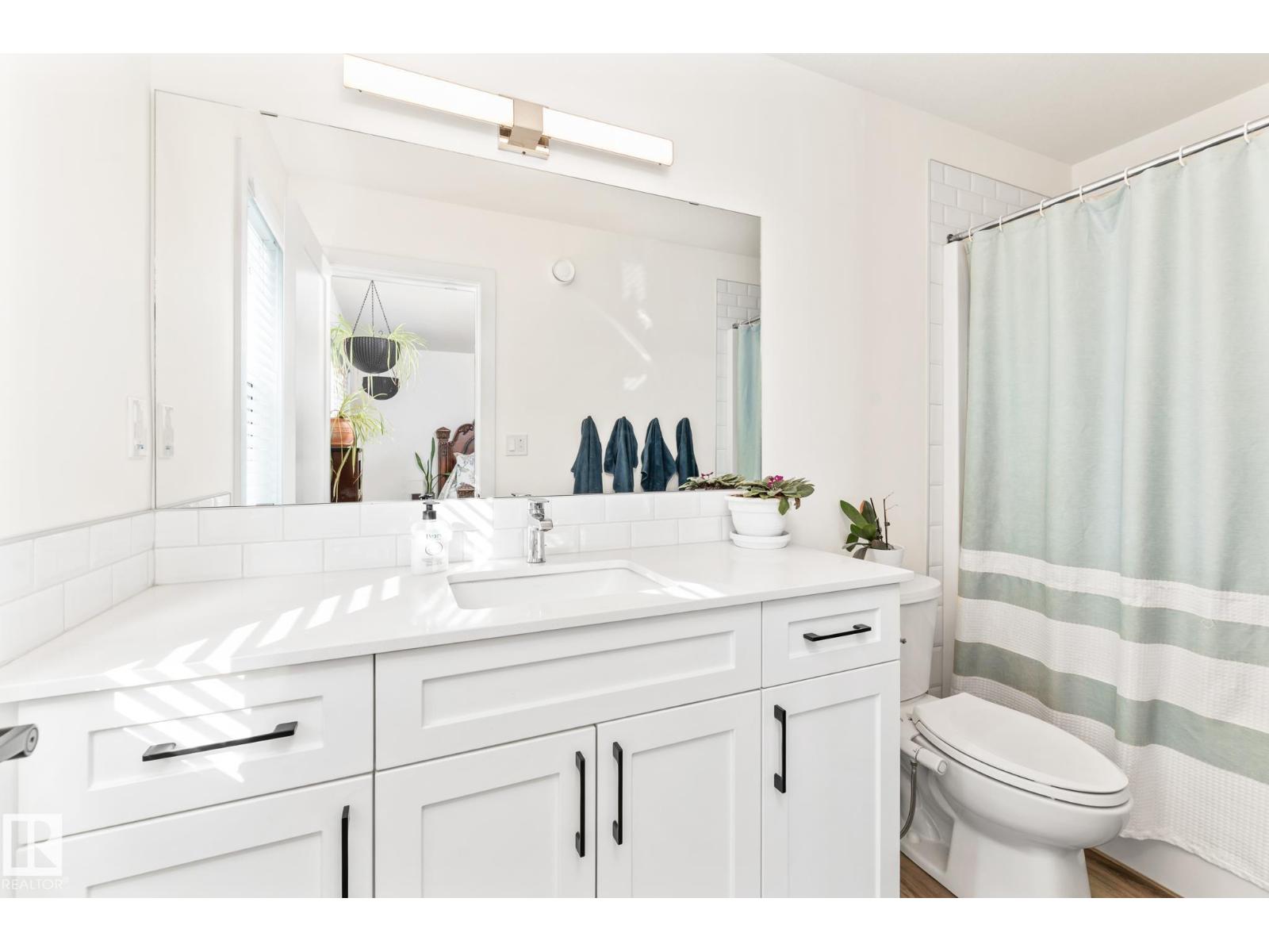 22607 80 AV NW, Edmonton