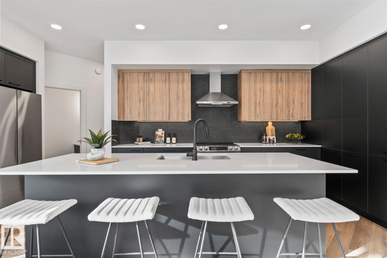 5827 KOOTOOK LI SW, Edmonton