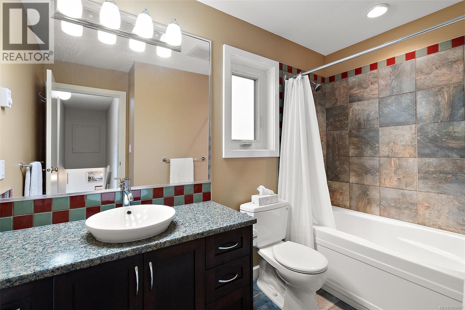 2518 Monte Vista Pl, Central Saanich