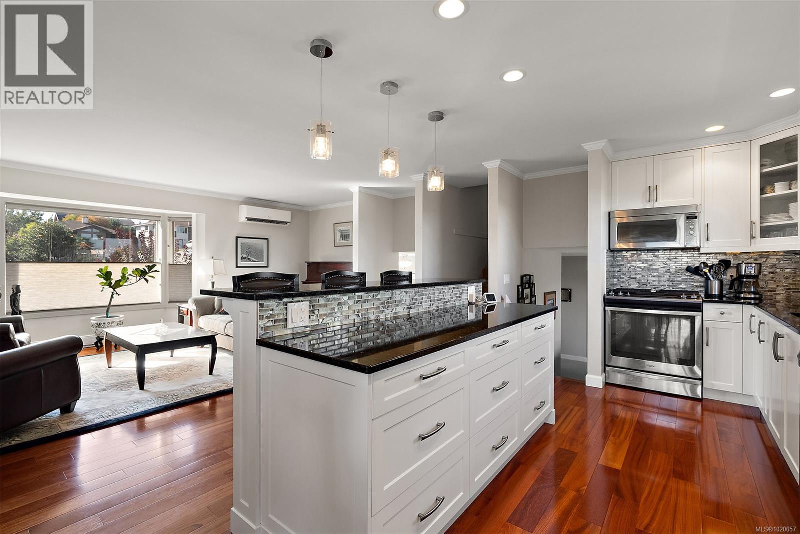 2518 Monte Vista Pl, Central Saanich