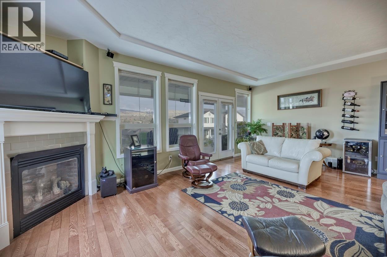 6933 Mountainview Drive, Oliver