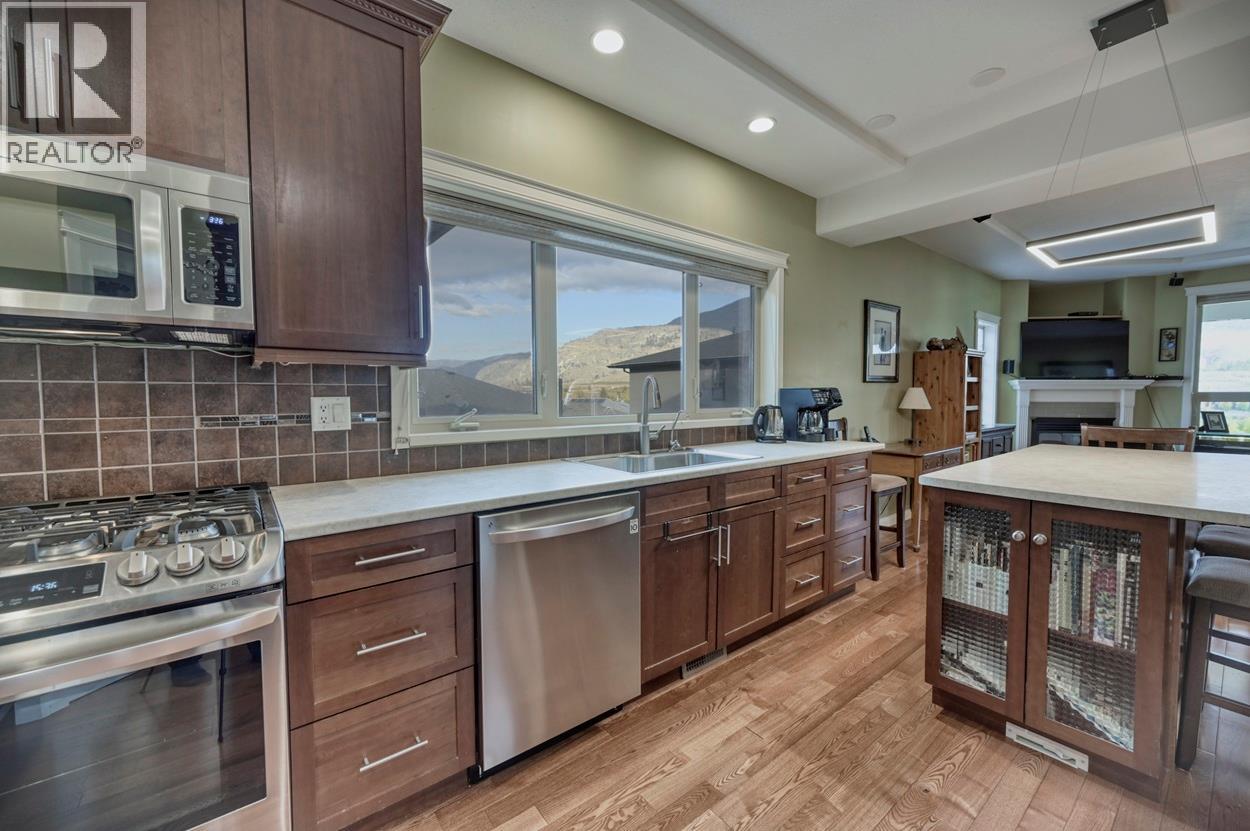 6933 Mountainview Drive, Oliver