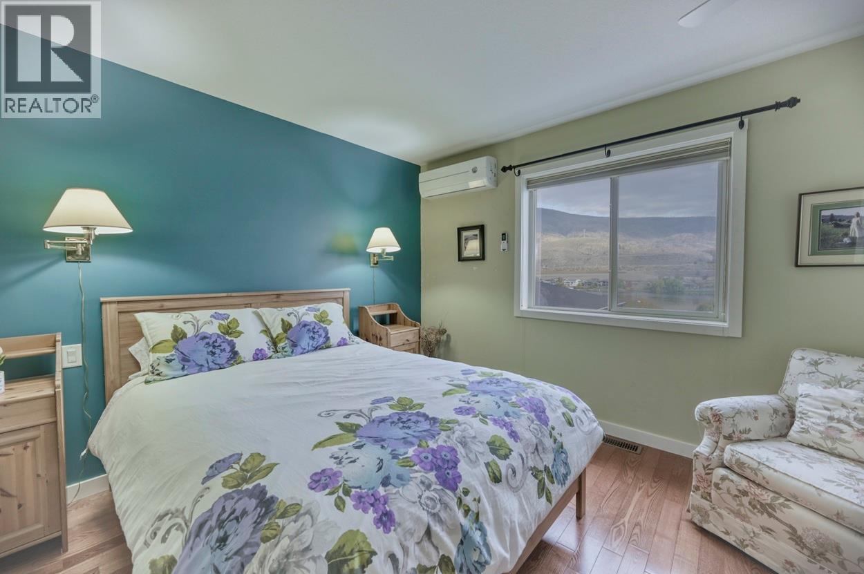 6933 Mountainview Drive, Oliver