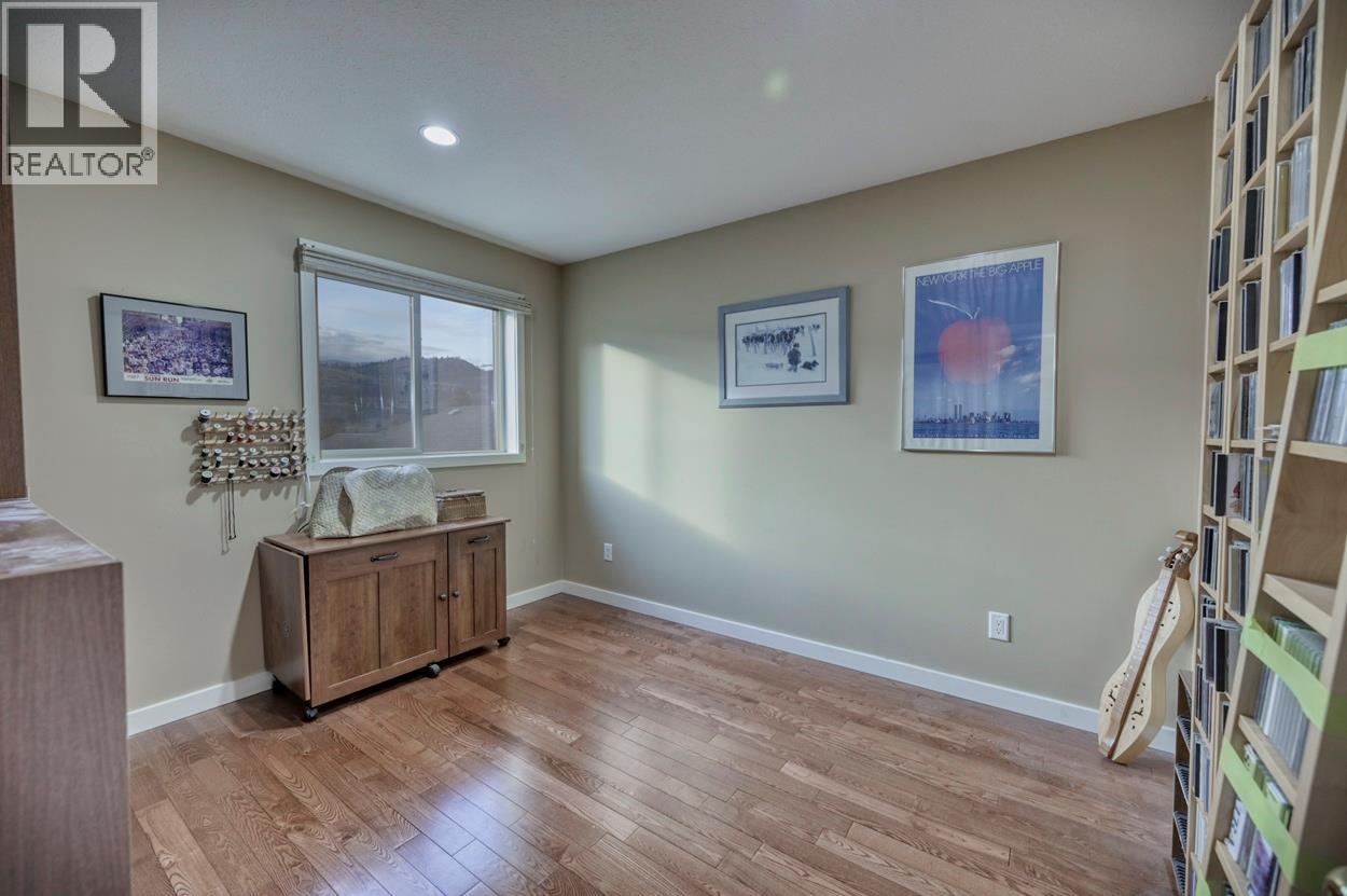 6933 Mountainview Drive, Oliver