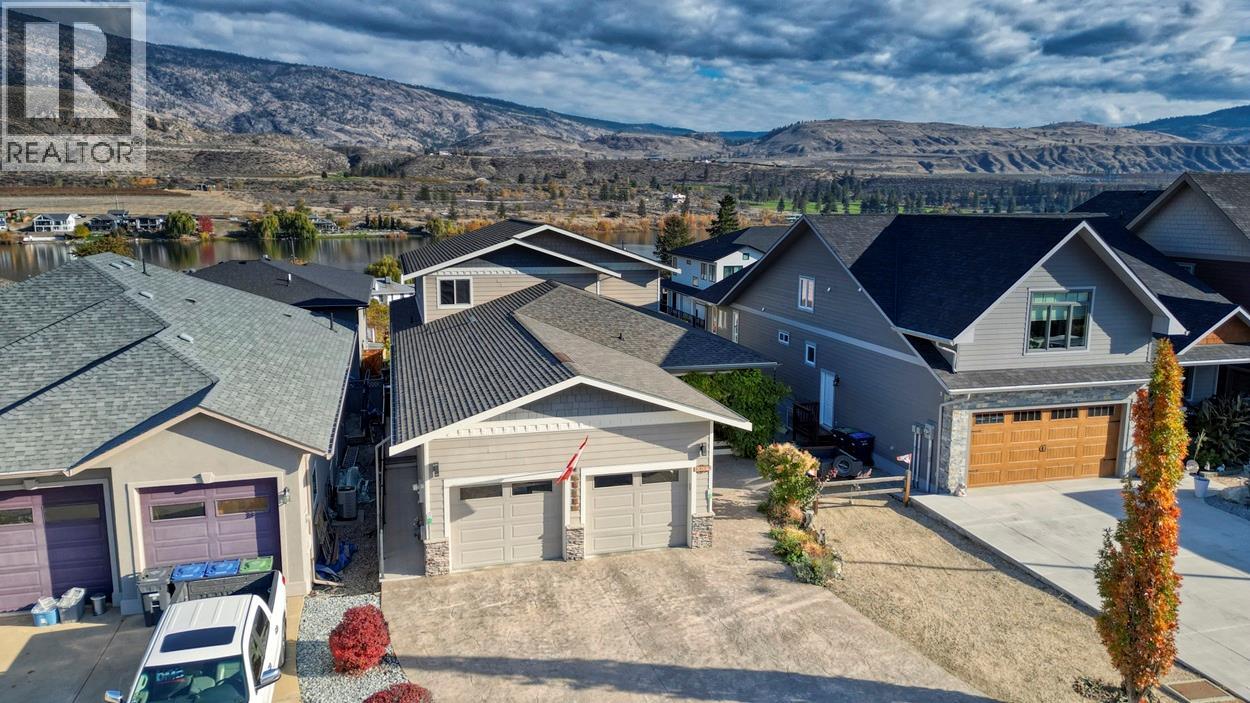 6933 Mountainview Drive, Oliver