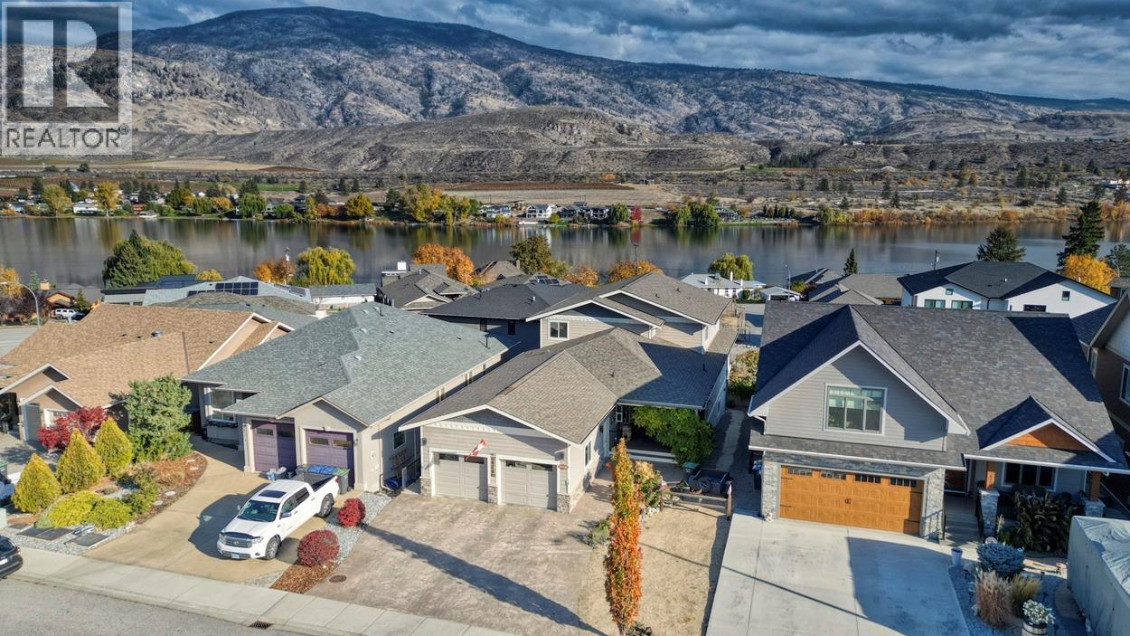 6933 Mountainview Drive, Oliver