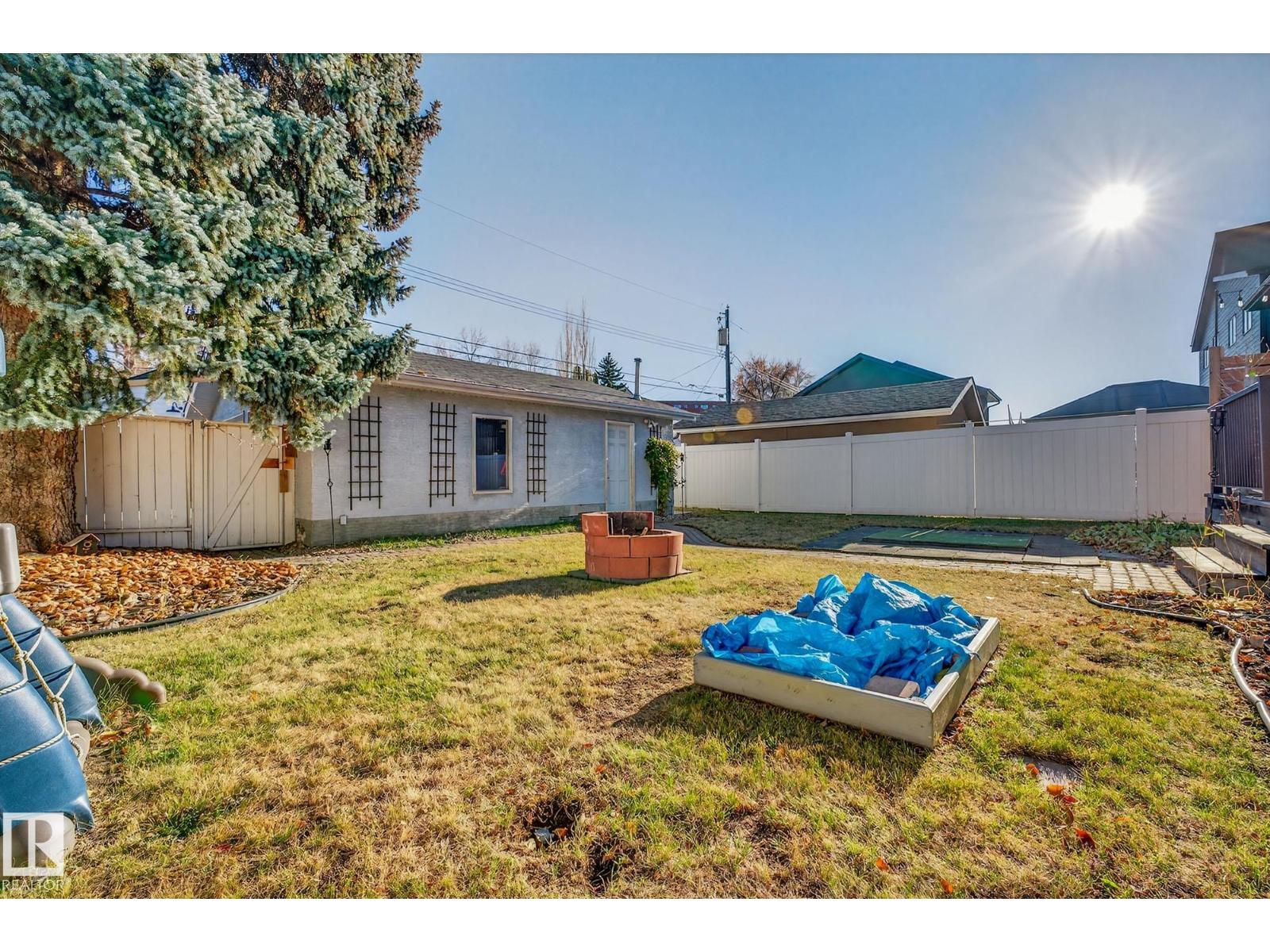 9259 STRATHEARN DR NW, Edmonton