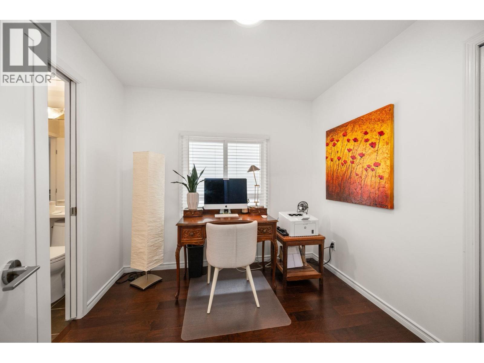 262 E 10TH STREET, North Vancouver