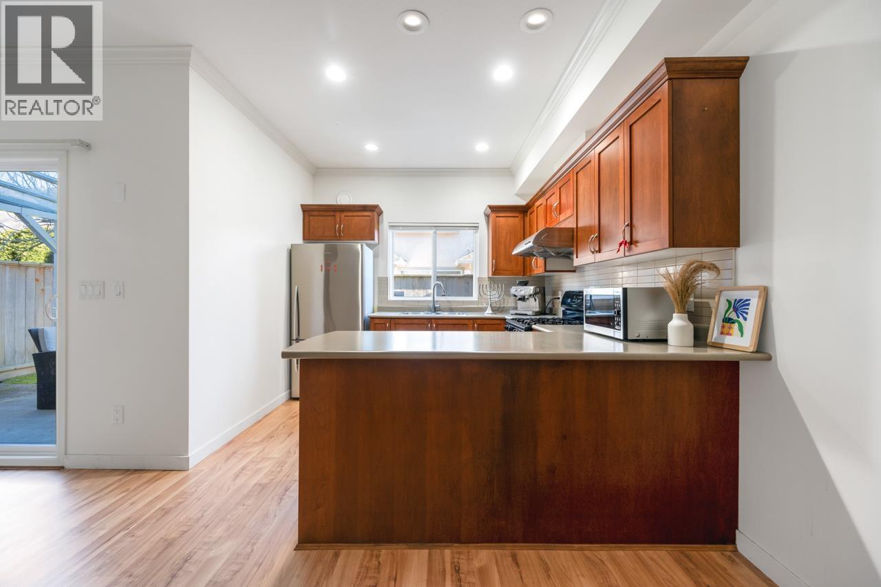 2 8271 FRANCIS ROAD, Richmond