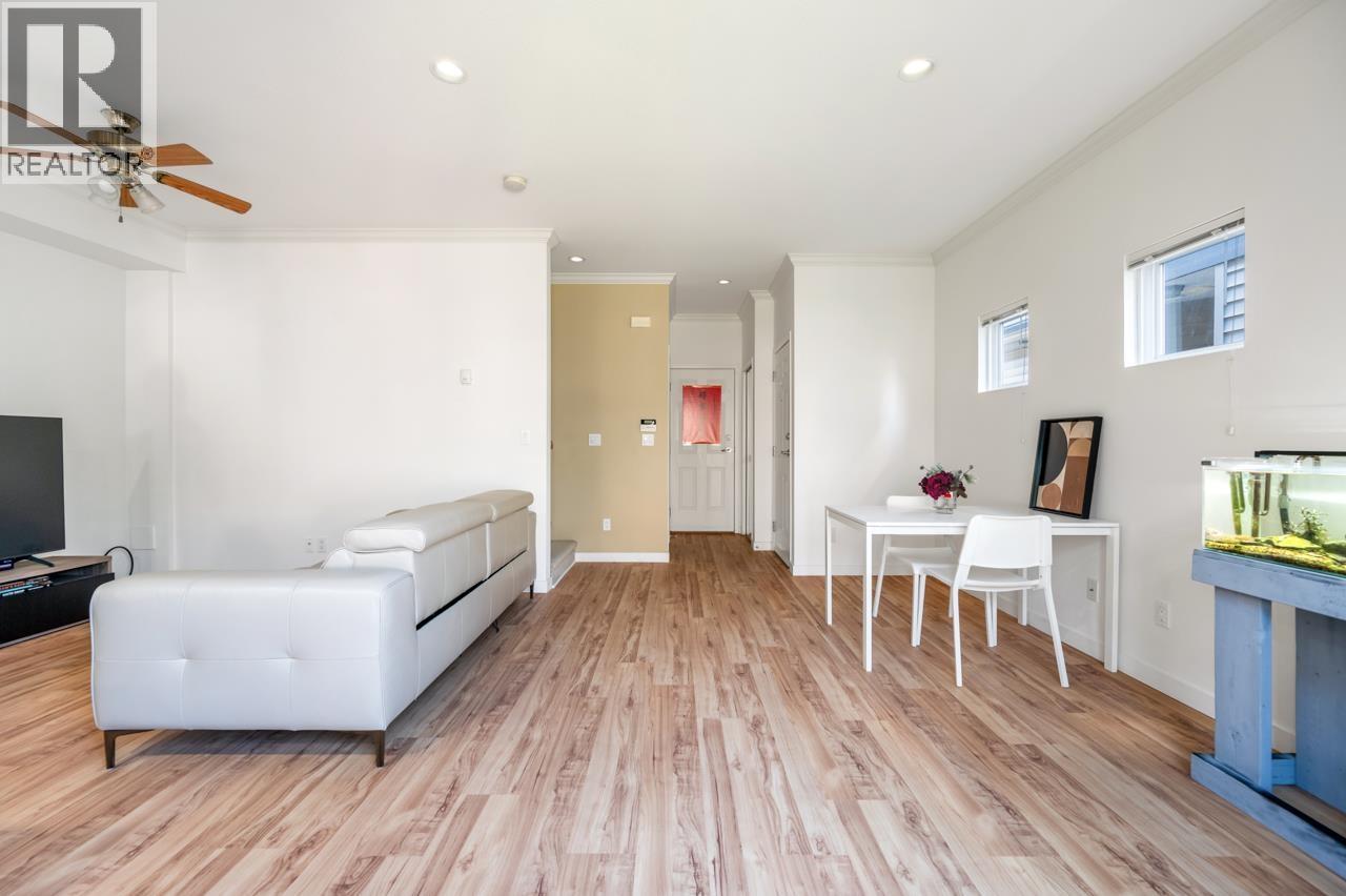 2 8271 FRANCIS ROAD, Richmond