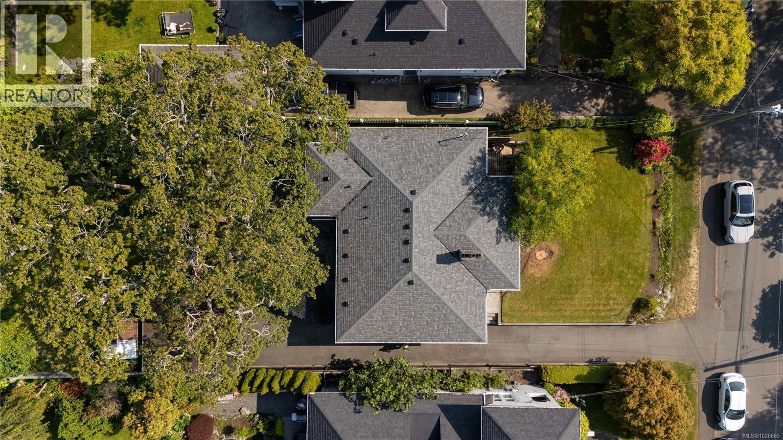  645 Transit Road, Oak Bay