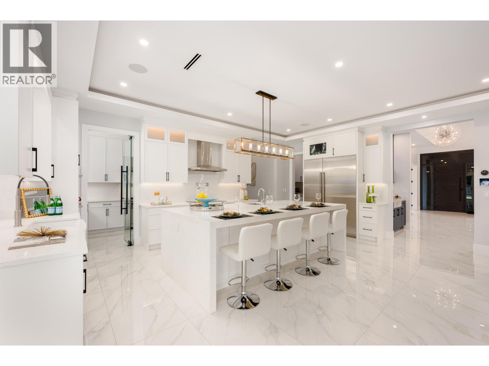 10780 REYNOLDS Drive, Richmond