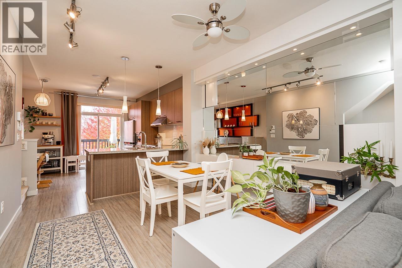 3 1338 HAMES CRESCENT, Coquitlam