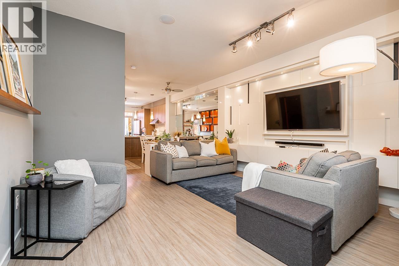 3 1338 HAMES CRESCENT, Coquitlam