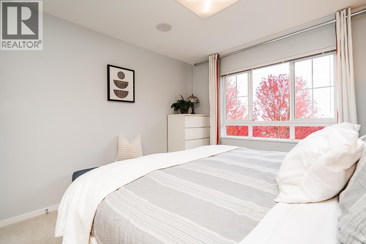 3 1338 HAMES CRESCENT, Coquitlam