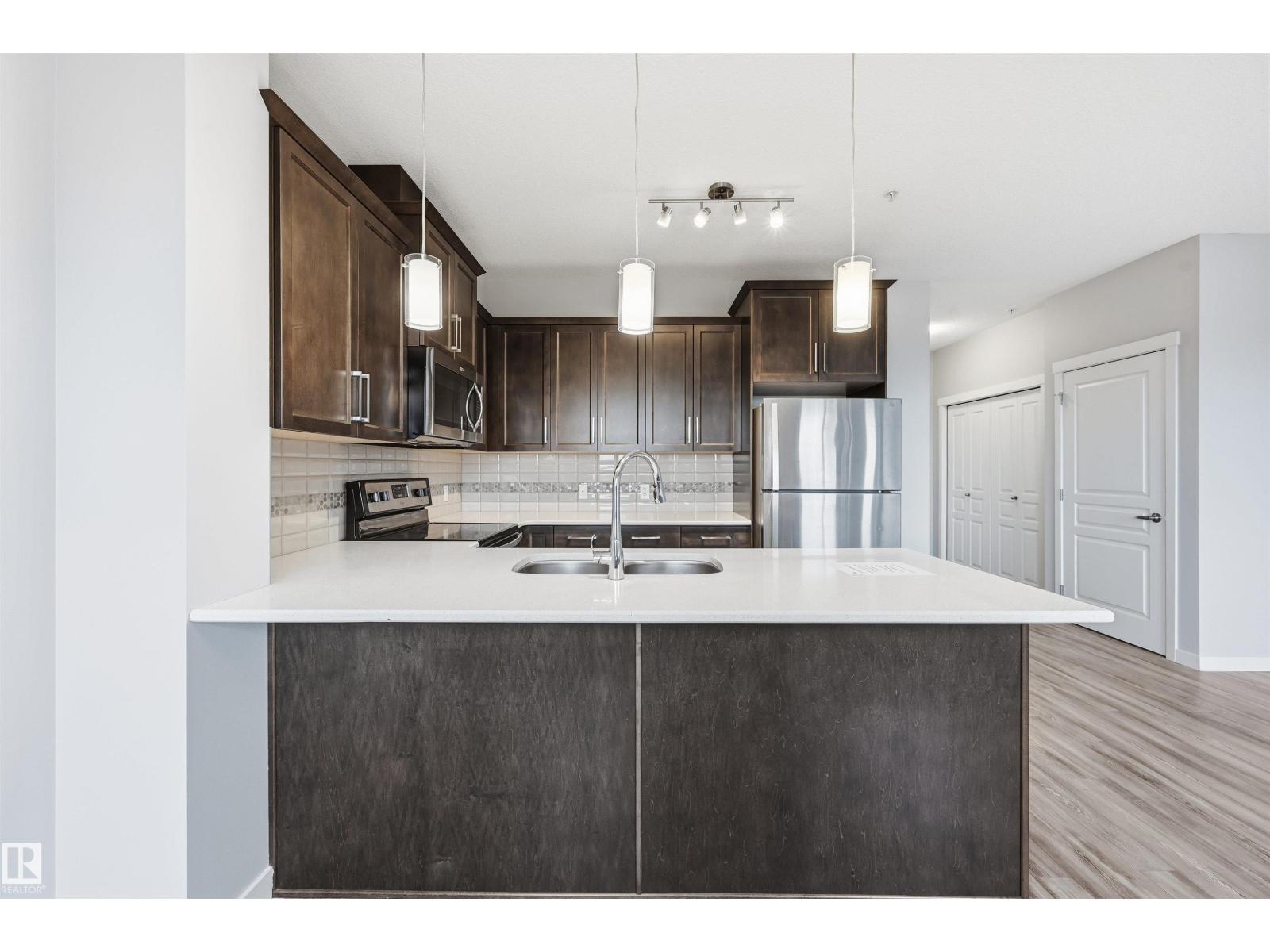 #414 812 WELSH DR SW, Edmonton