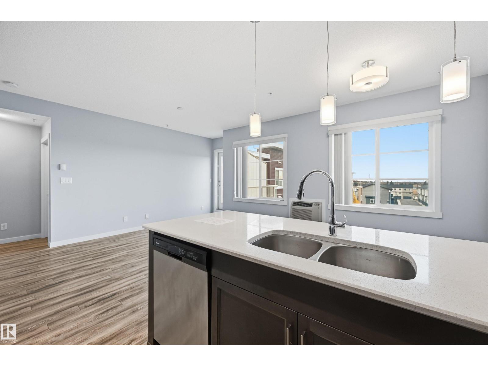 #414 812 WELSH DR SW, Edmonton