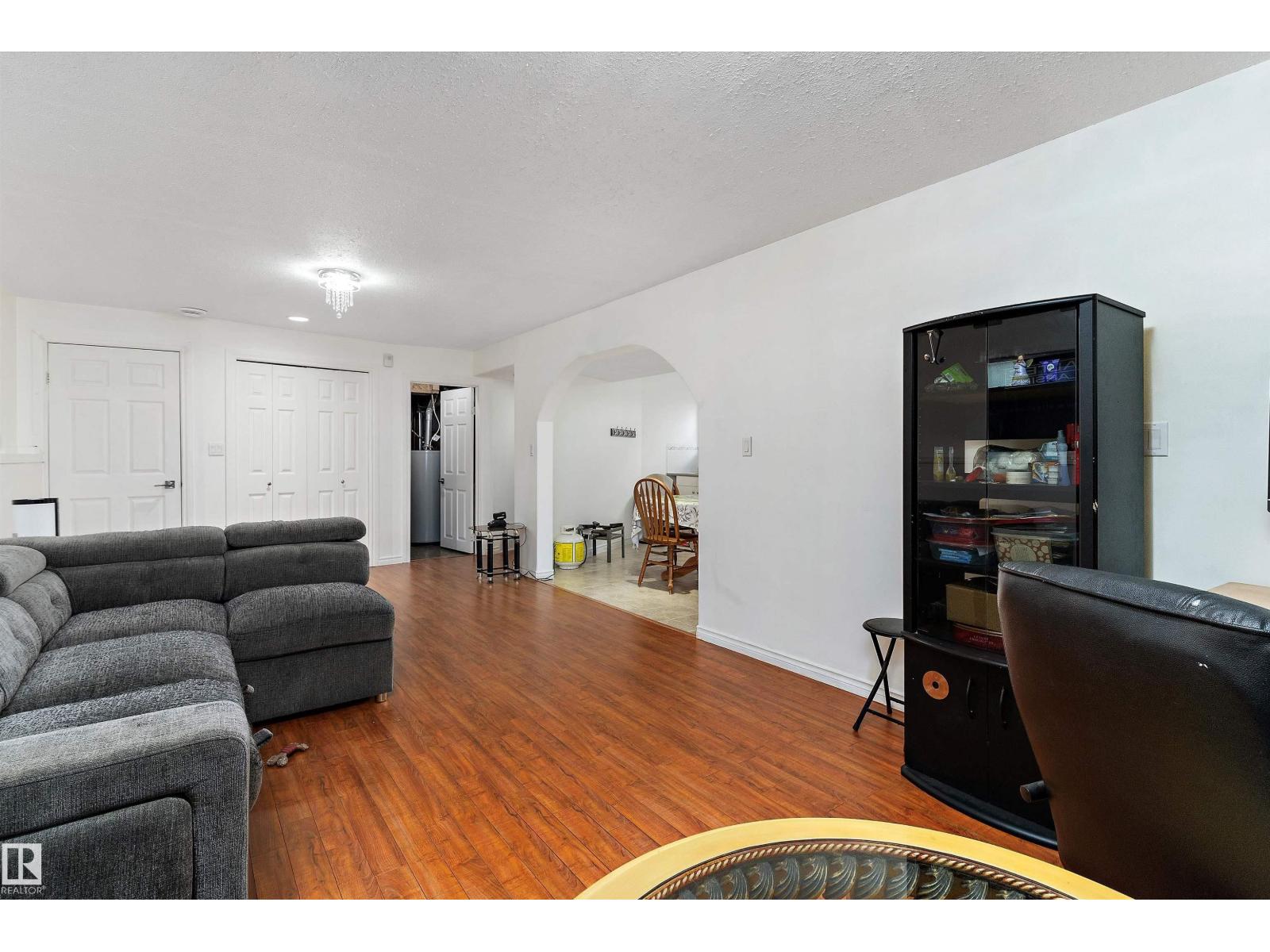 12711 128 ST NW, Edmonton