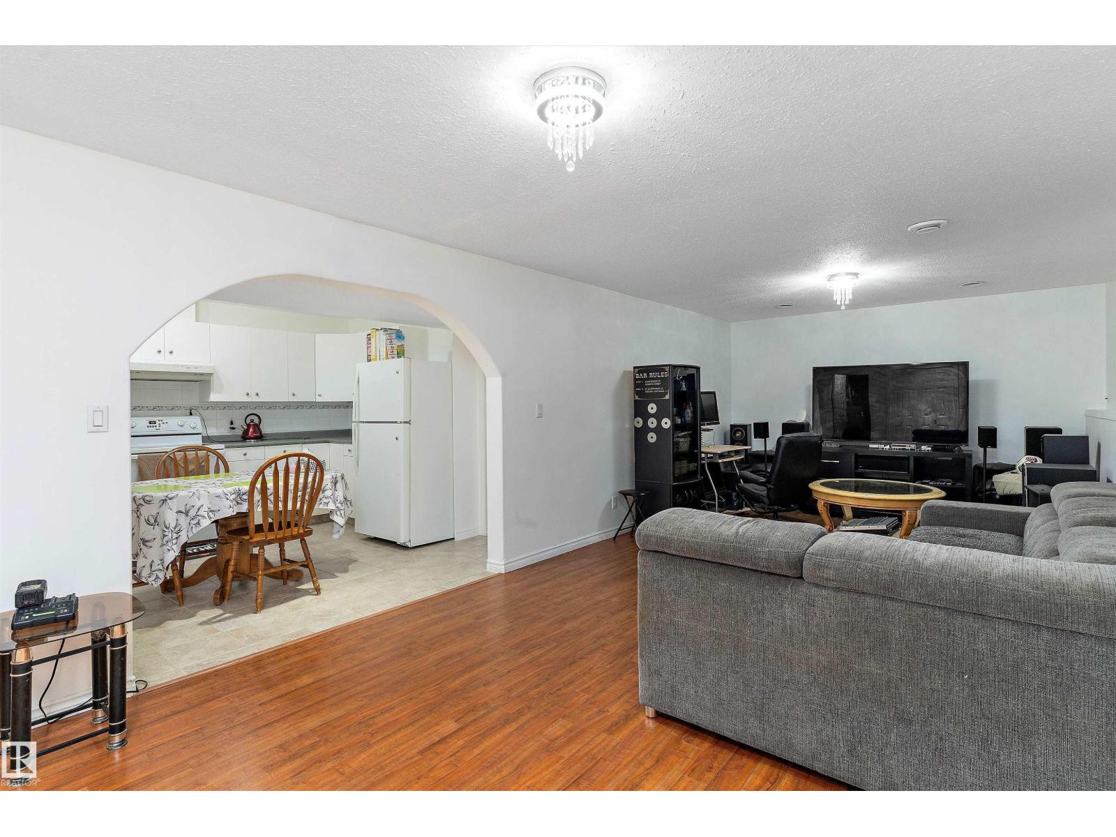 12711 128 ST NW, Edmonton