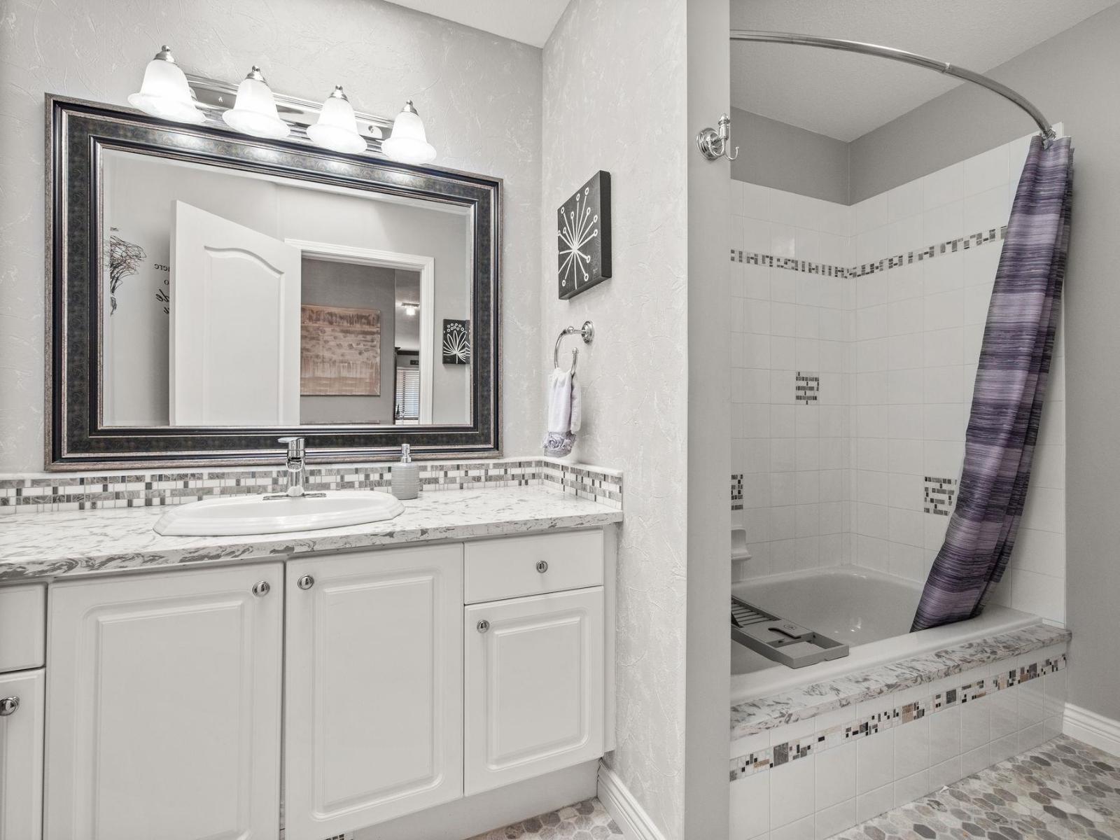 7937 BURDOCK STREET, Mission