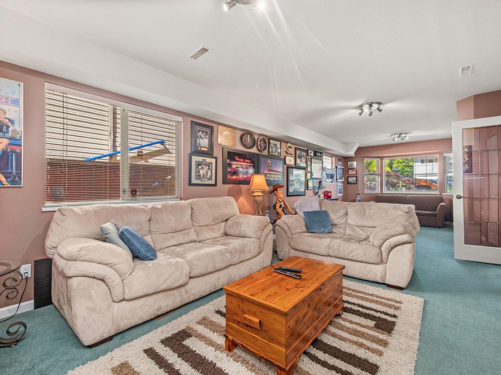 7937 BURDOCK STREET, Mission