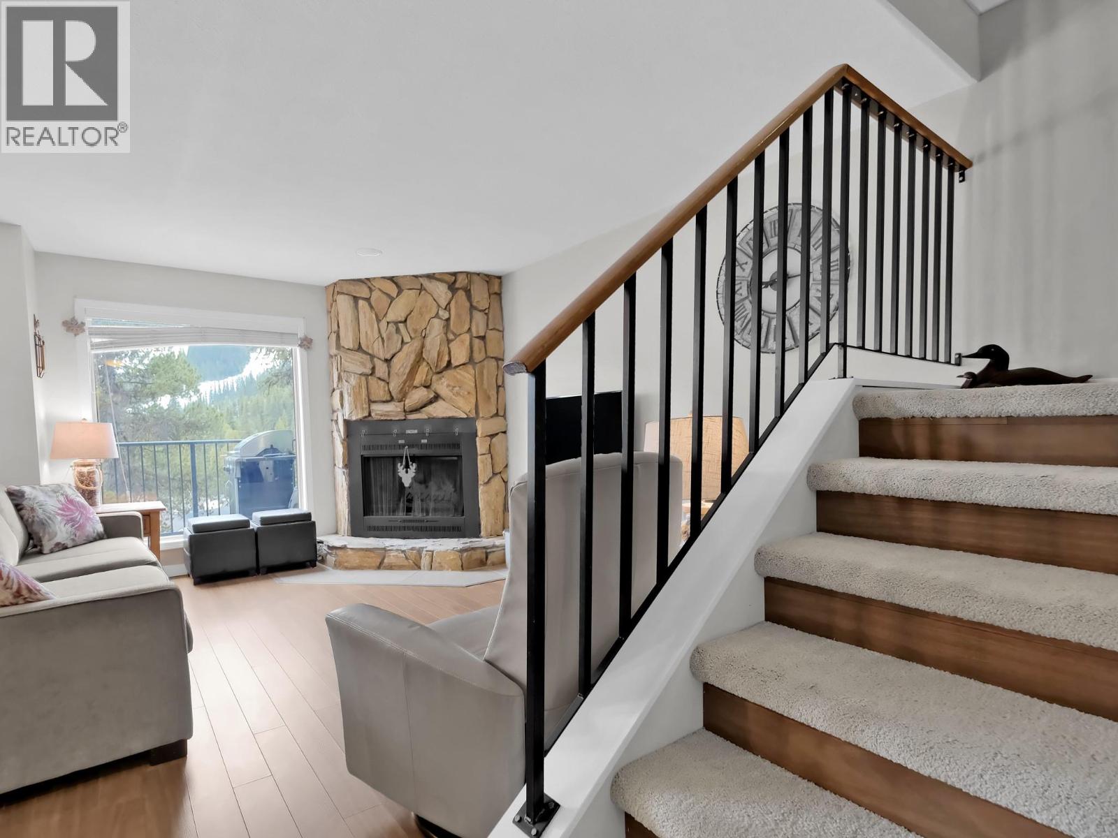 225 CLEARVIEW Road Unit# 903, Apex Mountain