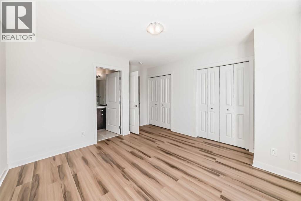 Single Family House for Sale in  Sherwood Boulevard NW Sherwood Calgary 