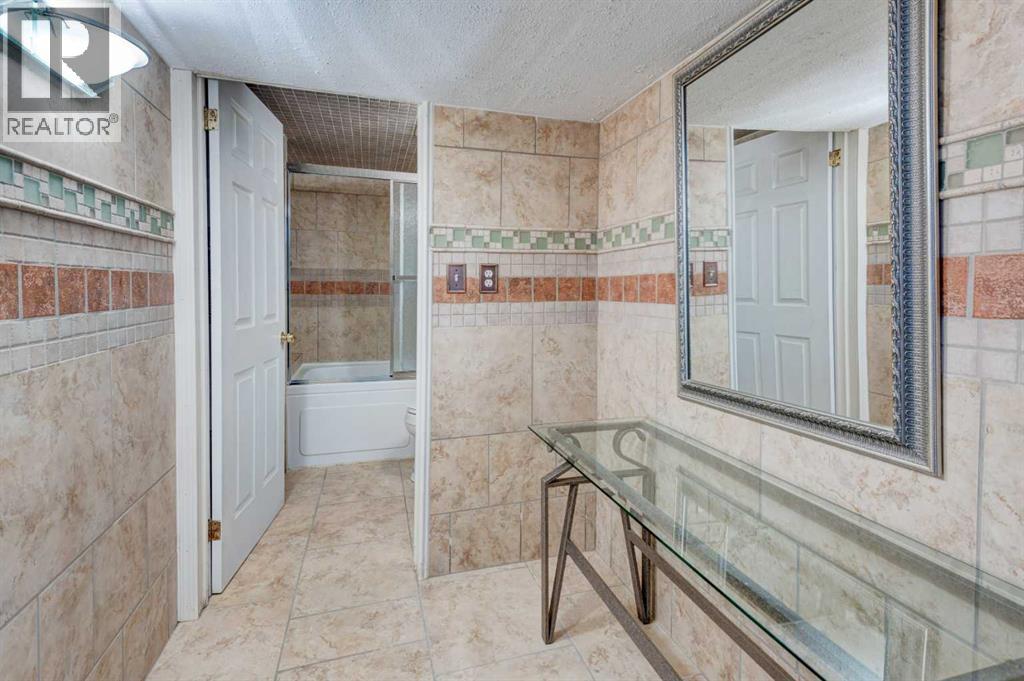 Single Family House for Sale in  MT CORNWALL Circle SE McKenzie Lake Calgary 