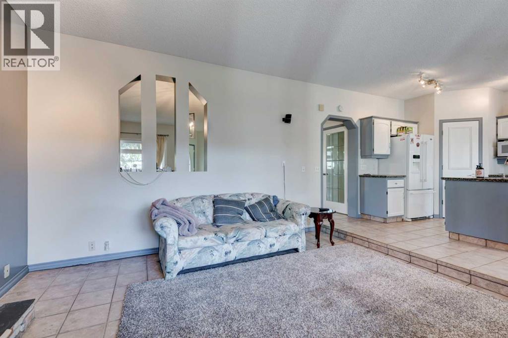 Single Family House for Sale in  MT CORNWALL Circle SE McKenzie Lake Calgary 