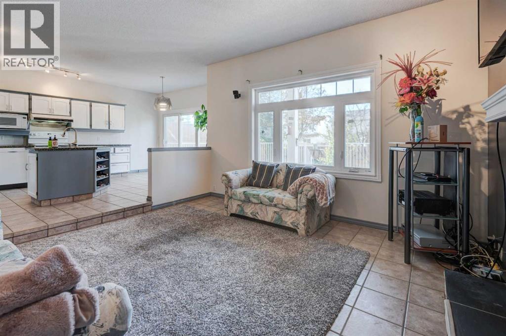 Single Family House for Sale in  MT CORNWALL Circle SE McKenzie Lake Calgary 