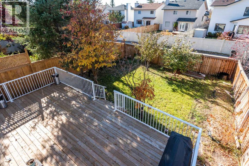 Single Family House for Sale in  MT CORNWALL Circle SE McKenzie Lake Calgary 