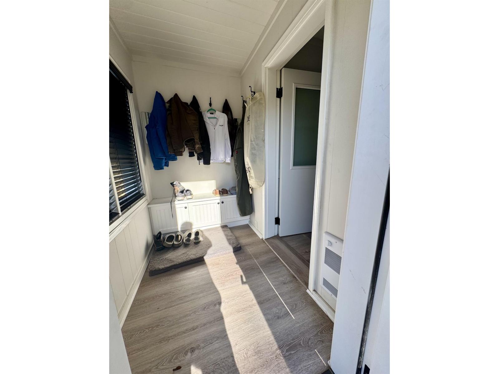 House in Harrison Hot Springs - Image 20