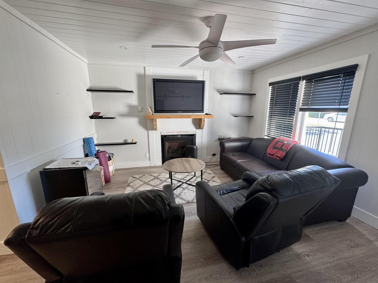 House in Harrison Hot Springs - Image 22