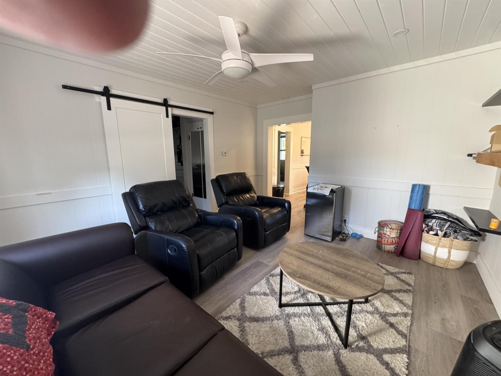 House in Harrison Hot Springs - Image 17