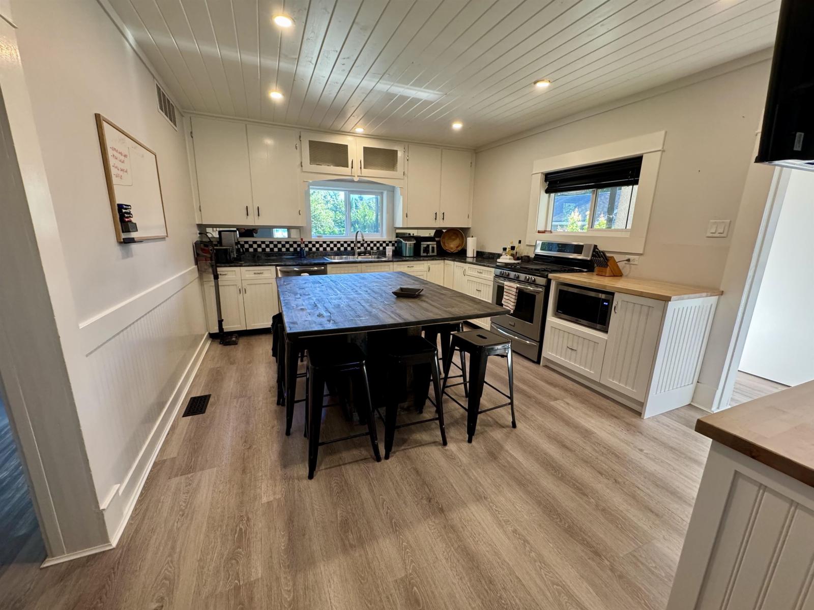 House in Harrison Hot Springs - Image 23