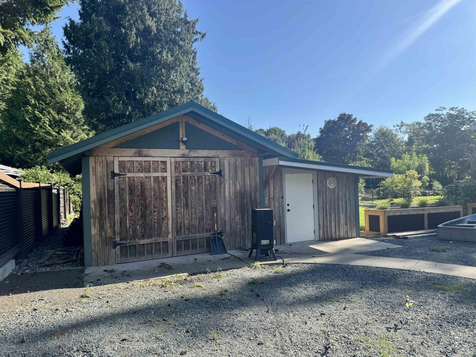 House in Harrison Hot Springs - Image 11