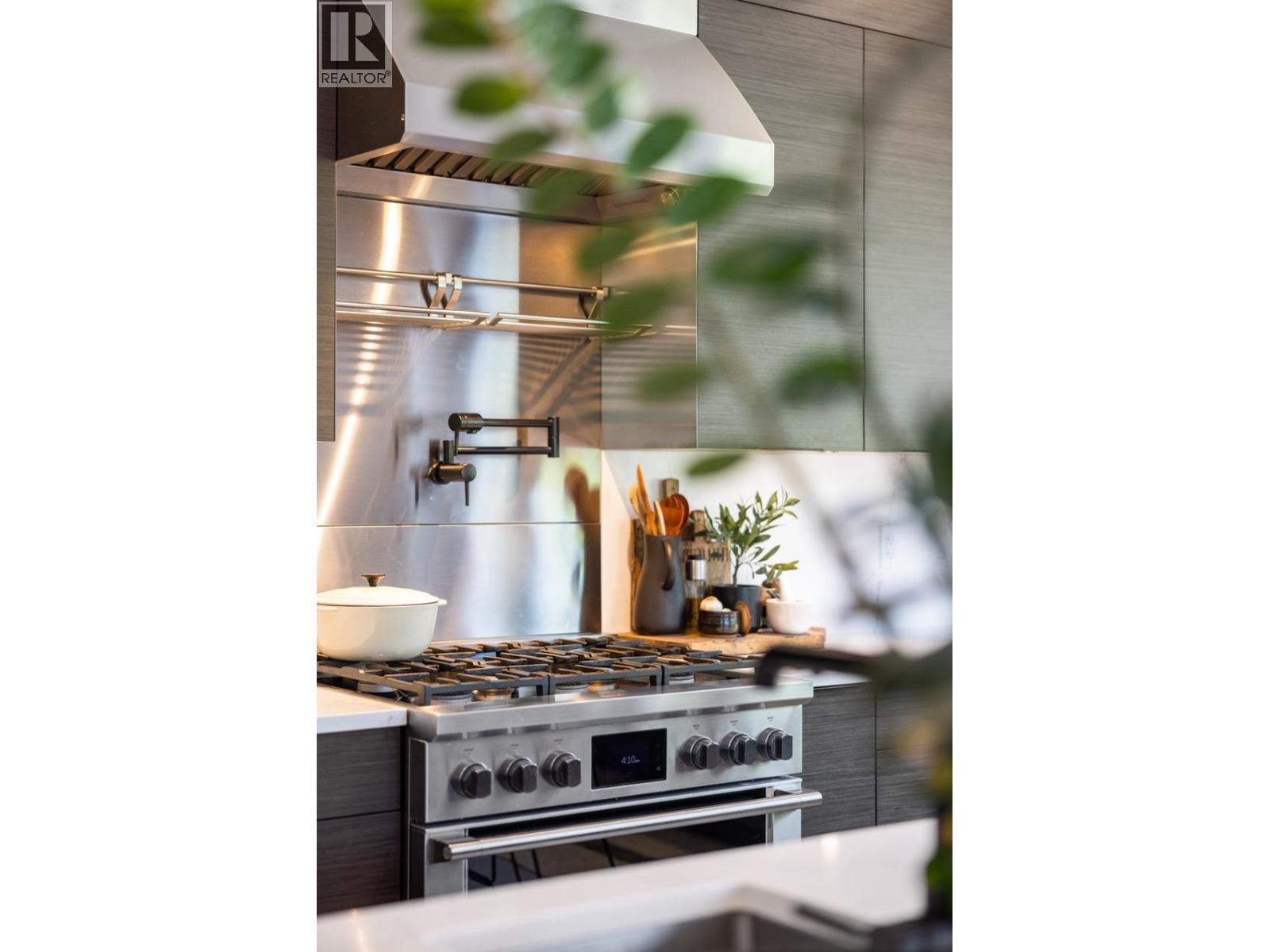 8328 NEEDLES DRIVE, Whistler