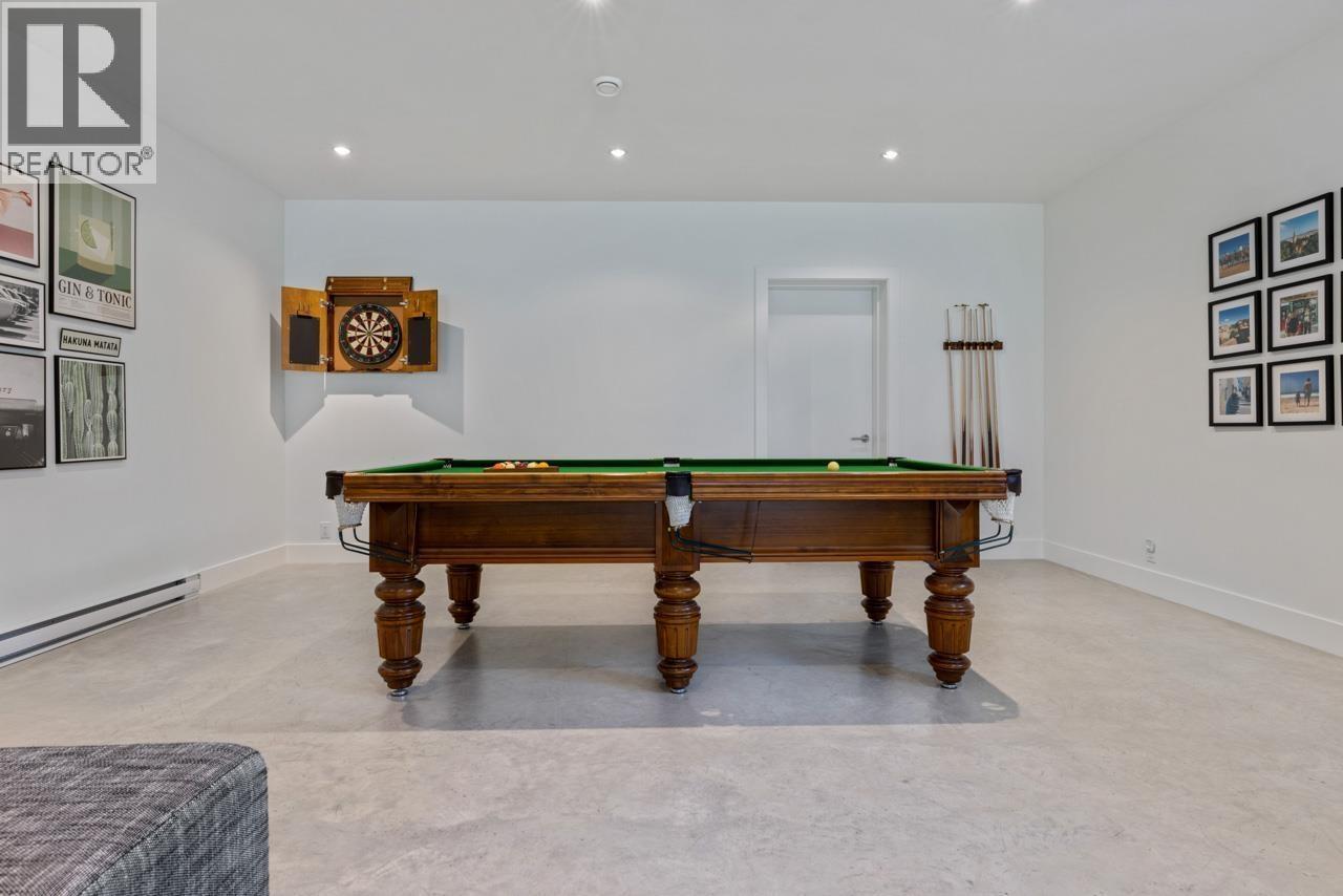 8328 NEEDLES DRIVE, Whistler